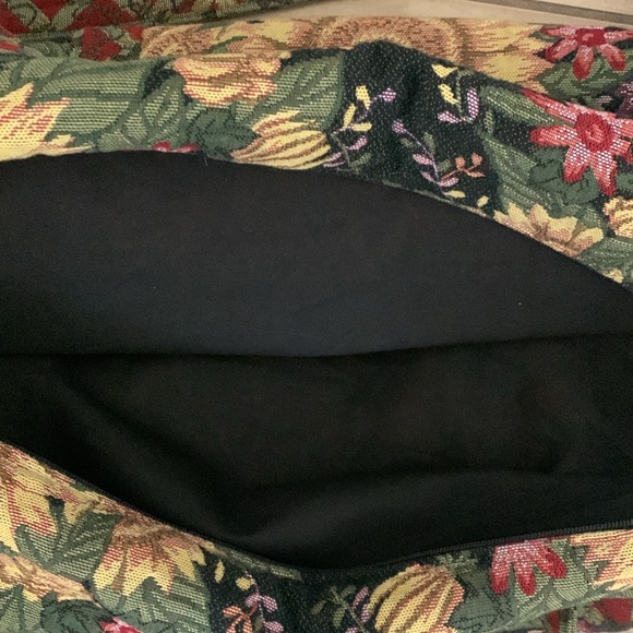 Tote, Sunflower Garden design, fully lined.  Medium size - Picture 6 of 7